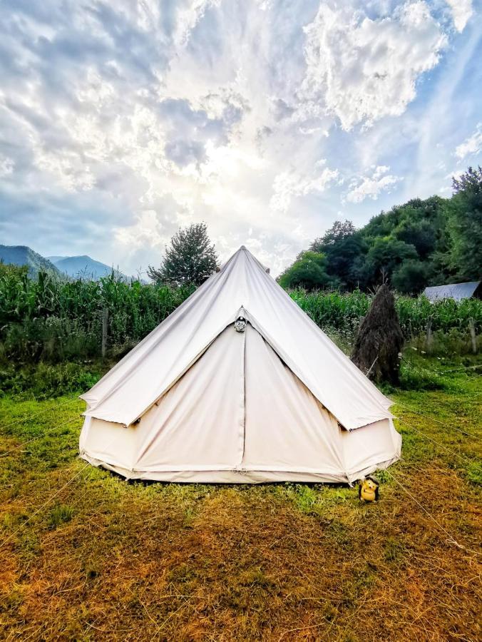 Hotel Luna Rock Glamping Brezoi - Blue Scai Zewnętrze zdjęcie