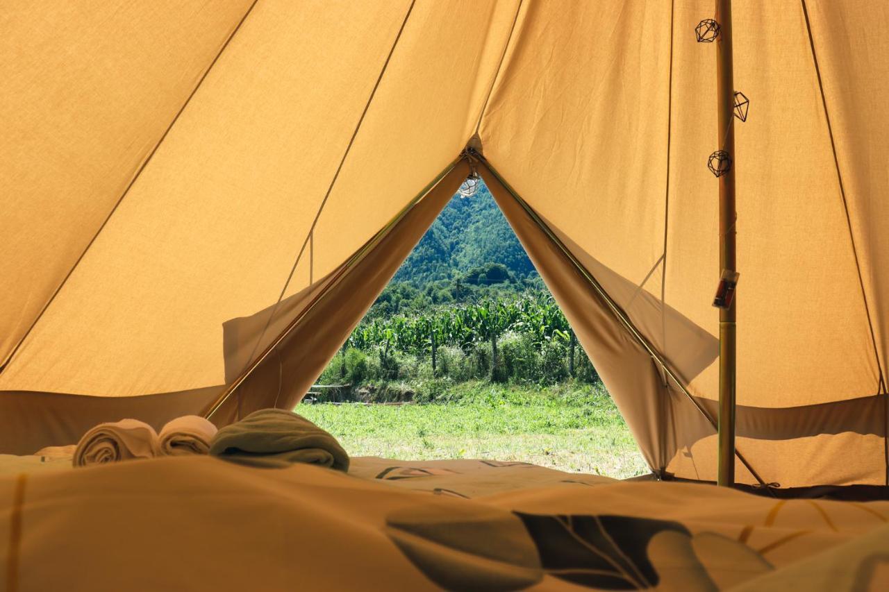 Luna Rock Glamping Brezoi - Blue Scai Zewnętrze zdjęcie