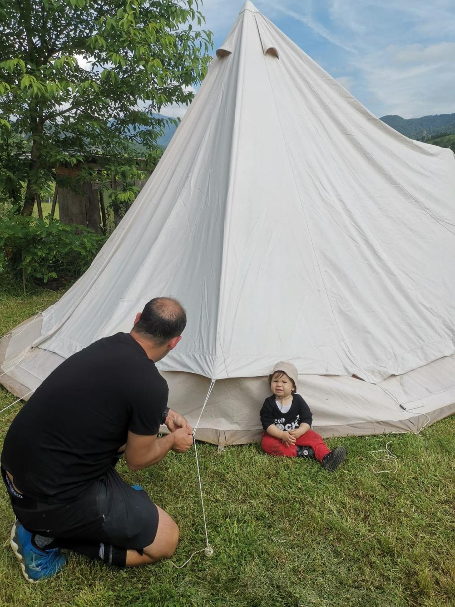 Hotel Luna Rock Glamping Brezoi - Blue Scai Zewnętrze zdjęcie